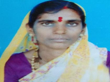 Shocking: Due to drought, woman ends her life span | धक्कादायक : दुष्काळाला कंटाळून महिलेने संपविली जीवनयात्रा