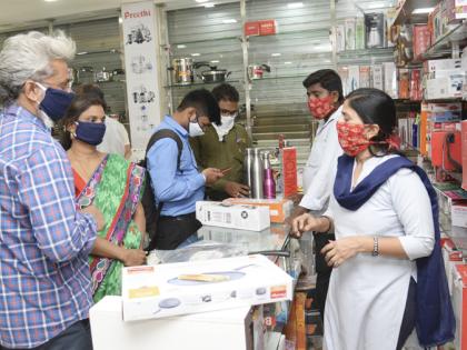 The house masters played in the kitchen room for two and a half months; Now go to the shop yourself to buy pots! | घरचे कर्ते पुरुष अडीच महिने किचन रूममध्ये रमले; आता भांड्यांच्या खरेदीसाठी स्वत:च दुकानात शिरले !