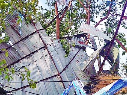 Waiting for the storm in Ner | नेरमधील वादळग्रस्त मदतीच्या प्रतीक्षेत