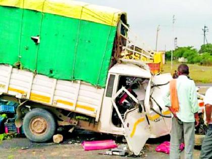 Six people were seriously injured in three accidents | तीन अपघातात सहा जण गंभीर जखमी Six people were seriously injured in three accidents | तीन अपघातात सहा जण गंभीर जखमी