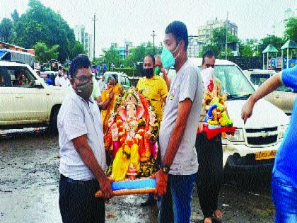 A heartfelt message to the five-day-old Bappa; Immersion of 17,000 idols | पाच दिवसांच्या बाप्पांना भावपूर्ण निरोप; १७ हजार मूर्तींचे विसर्जन