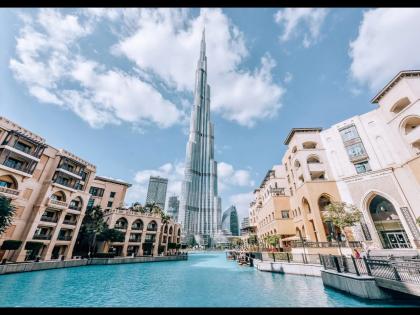 Interesting facts about worlds tallest building Burj Khalifa | बुर्ज खलीफाचे काच धुण्यासाठी किती वेळ लागतो वाचून व्हाल हैराण