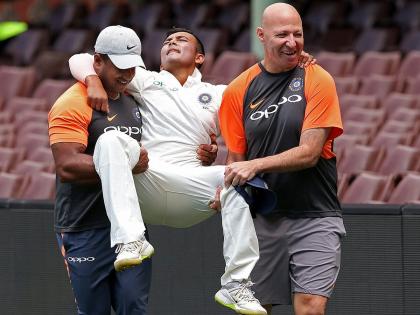 सराव सामन्यात फलंदाज पास, गोलंदाज नापास