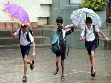 Holiday declared due to flood by collector for Pune and dIstrict schools | पुण्यातल्या शाळांना सलग दुसऱ्या दिवशी सुट्टी ; मंगळवारीही राहणार बंद 