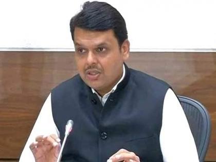 Banks should not be lending a debt to farmers' subsidy: Devendra Fadnavis | शेतकऱ्यांच्या अनुदानातून बॅँकांनी कर्ज वळते करू नये :  देवेंद्र फडणवीस