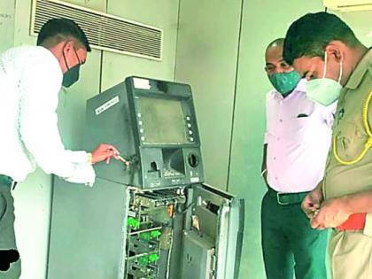 Rs 21 lakh stolen from two ATMs | दोन एटीएम फोडून पळविले 21 लाख रूपये