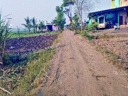  Road to Hingan still awaiting repairs | हिंगणवेढे रस्ता अजूनही दुरुस्तीच्या प्रतीक्षेत