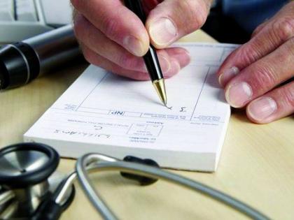 Nagpur Medical College removed the prescription rights from Residential doctors | नागपूर वैद्यकीय महाविद्यालयातील निवासी डॉक्टरांचे प्रिस्क्रिप्शनचे अधिकार काढले