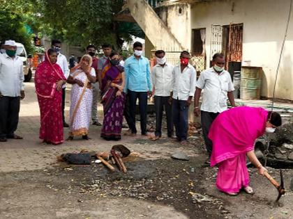 Bhumipujan of underground sewer work at Nagaon | नगाव येथे भूमिगत गटार कामाचे भूमिपूजन