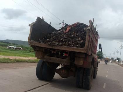 Invitation to Garbage Traffic Accident | कचरा वाहतुक अपघाताला आमंत्रण