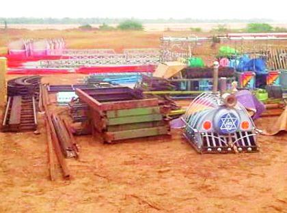 मार्कंडात व्यापारी वर्ग दाखल