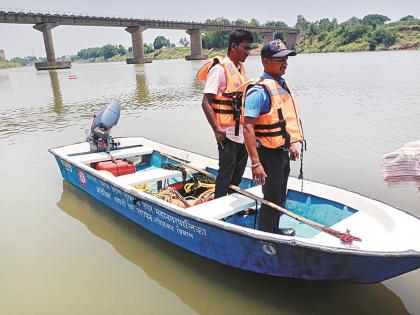 A child drowned in the Krishna river in front of his parents, an unfortunate incident in Miraj | Sangli: आई-वडिलांसमोर चिमुरडा कृष्णा नदीमध्ये बुडाला, मिरजेतील दुर्दैवी घटना