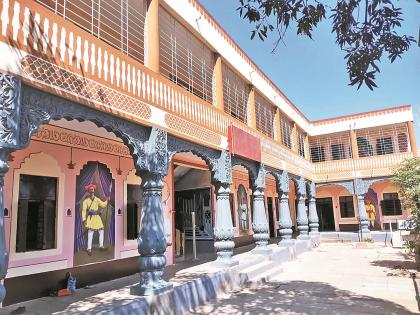 The school looks like a palace, the Zilla Parishad school at Samdoli in Sangli | शाळेला राजवाड्याचे रूप, सांगलीतील समडोळी येथील जिल्हा परिषदेची शाळा ठरतेय लक्षवेधी 