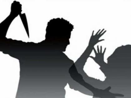 He attacked his wife with an ax on suspicion of character | चारित्र्याच्या संशयावरून पत्नीवर कुºहाडीने वार He attacked his wife with an ax on suspicion of character | चारित्र्याच्या संशयावरून पत्नीवर कुºहाडीने वार