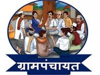 Gavit-Naik-Gavit's eye on 12 gram panchayats in Navapur | नवापुरातील १२ ग्रामपंचायतींवर गावीत-नाईक-गावीत यांची नजर