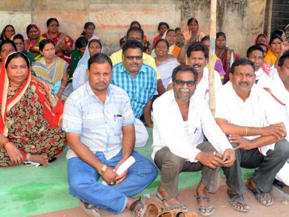 MMP's clean-staff strike for Parbhani's salary | परभणीत वेतनासाठी मनपाचे सफाई कर्मचारी संपावर