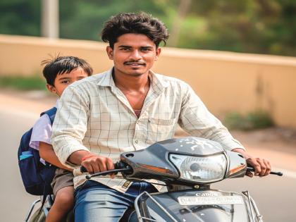 Leave the kids to class and earn money More than 2500 people are working in Kolhapur | आता नवा रोजगार, मुलांना क्लासला सोडा, पैसे कमवा; मेट्रो सिटीचा ट्रेंड कोल्हापुरात