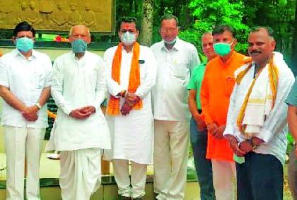 Pusad Forest Department pays homage to forest satyagrahis | पुसद वनविभागाची जंगल सत्याग्रहींना आदरांजली