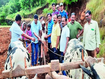  Financial aid to farmers | शेतकऱ्यांना आर्थिक मदत