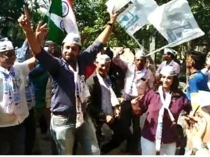 Welcome of Aap Delhi victory in Nagpur | आपच्या दिल्ली विजयाचे नागपुरात स्वागत