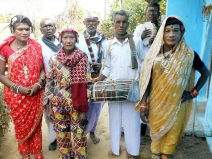 'Mandai' in Gondia district, which exhibits rural culture | ग्रामीण संस्कृतीचे दर्शन घडविणारी गोंदिया जिल्ह्यातील ‘मंडई’