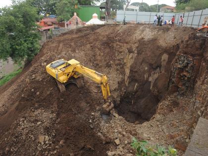 Kolhapur: Because of lack of foundation, the work of alternative Shivaji bridge was restored | कोल्हापूर : पाया न लागल्याने पर्यायी शिवाजी पुलाचे काम पुन्हा थांबवले