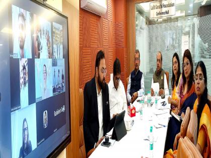 A team from Prada will be coming to Kolhapur next week to see how Kolhapuri chappal are made | Kolhapuri chappal: बघू कशी बनते कोल्हापुरी चप्पल.. आता 'प्राडा'च येणार कोल्हापुरात A team from Prada will be coming to Kolhapur next week to see how Kolhapuri chappal are made | Kolhapuri chappal: बघू कशी बनते कोल्हापुरी चप्पल.. आता 'प्राडा'च येणार कोल्हापुरात