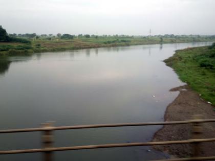 The farmer has dried up; Neera water came in the river Bhima | शेतकरी सुखावला; नीरेचे पाणी आले भीमा नदीत