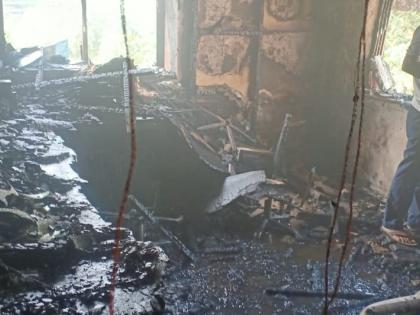 Former mayor Rameshdada Jain's office on fire | माजी महापौर रमेशदादा जैन यांच्या कार्यालयाला आग