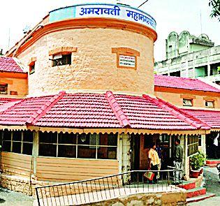 Municipal Corporation 'Sairat' | महापालिका कर्मचारी ‘सैराट’