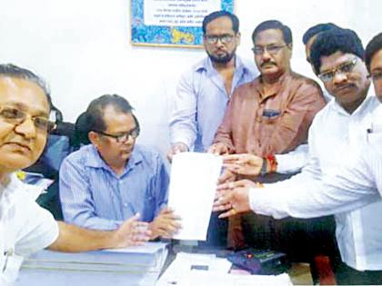 Fill extra payment to the government | अतिरिक्त भुर्दंड शासनाने भरावा Fill extra payment to the government | अतिरिक्त भुर्दंड शासनाने भरावा