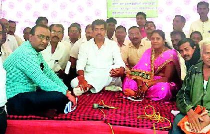 The nature of the fasting farmers deteriorated | उपोषणकर्त्या शेतकऱ्यांची प्रकृती खालावली The nature of the fasting farmers deteriorated | उपोषणकर्त्या शेतकऱ्यांची प्रकृती खालावली