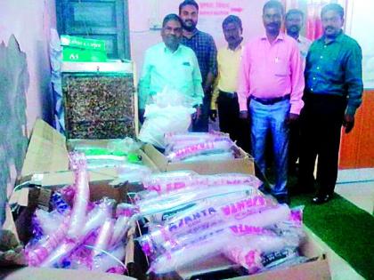 The plastic seized in Gadchiroli and Desaiganj | गडचिरोली व देसाईगंजात प्लास्टिक जप्त