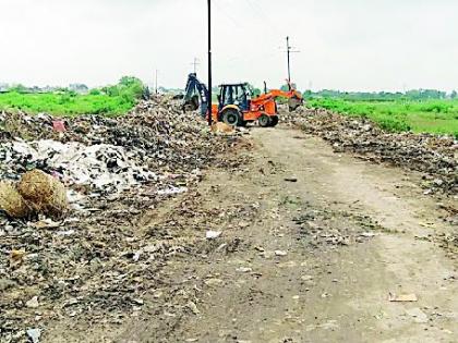 Mokshadham became a 'dumping yard' | मोक्षधाम बनले ‘डम्पिंग यार्ड’