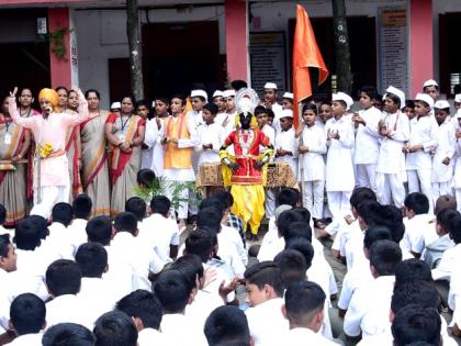  The students of Lasalagavi students removed | लासलगावी विद्यार्थ्यांनी काढली दिंडी