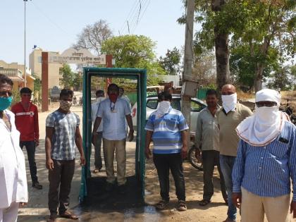 Construction of Sanitizer Gate at Ricewadi | तांदुळवाडी येथे सॅनिटाझर गेटची उभारणी       