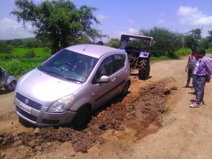 Nandurvady to Aswali station road junction | नांदुरवैद्य ते अस्वली स्टेशन रस्त्याची दुरवस्था