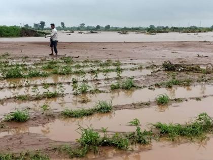 The river flooded, now flooded with victims' eyes | नदीचा पूर ओसरला, आता पिडीतांच्या डोळ्यातून महापूर