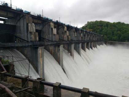 16 gates of Pench dam opened in Nagpur district; Shri Kshetra Ghogra drowned | नागपूर जिल्ह्यात पेंच धरणाचे १६ दरवाजे उघडले; श्री क्षेत्र घोगरा बुडाले