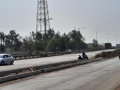 The flyover is closed | उड्डाणपुलावरील चढ-उताराचे मार्ग बंद