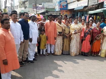 Parbhani: Palkhi procession on the death anniversary of Saint Narhari Maharaj | परभणी : संत नरहरी महाराज पुण्यतिथीनिमित्त पालखी मिरवणूक