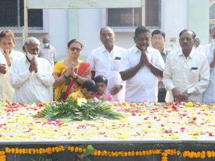 Tribute to JT Mahajan on the occasion of Punyatithi | जे.टी.महाजन यांना पुण्यतिथीनिमित्त श्रद्धाजली