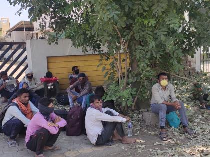 I will never think of such a day in my life ... the pain of migrants | कभी जिंदगी मे सोचा नही ऐसा दिन देखना पडेगा... व्यथा स्थलांतरितांच्या