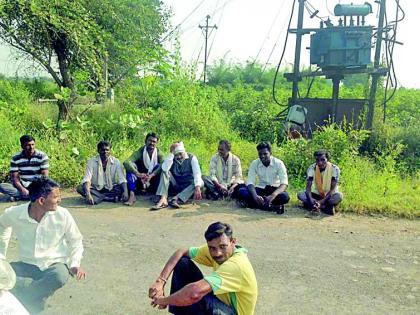 Fury of farmers with fragmented electricity supply | खंडित वीजपुरवठ्याने शेतकºयांत रोष