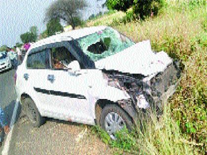 Car driver killed on the spot; The horse and bull are injured | कार अपघातात चालक जागीच ठार; घोडा, बैल जखमी