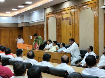 Government-sponsored efforts to prevent 'Vajramuth' meetings; Allegation of Vinayak Raut | ‘वज्रमूठ’ सभा रोखण्यासाठी सरकार पुरस्कृत प्रयत्न; विनायक राऊत यांचा आरोप