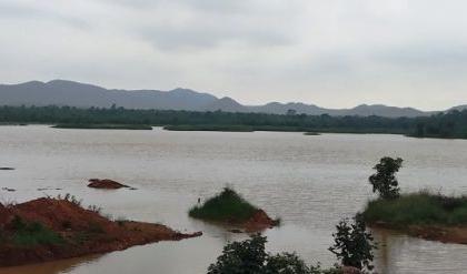 In the Vidarbha, the Mama lakes ignored by govt. | पूर्व विदर्भातील मामा तलावांचे अस्तित्व धोक्यात