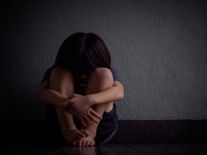 Twelve year old girl sexually assaulted by a 65 year old man in nigadi | संतापजनक! पासष्ट वर्षीय नराधमाकडून बारा वर्षीय मुलीवर लैंगिक अत्याचार