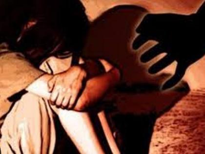 Shocking incident in Khed taluka; Twelve-year-old girl sexually abused for two months, 6 charged | खेड तालुक्यातील धक्कादायक घटना; बारा वर्षीय मुलीवर दोन महिने केला लैंगिक अत्याचार, ६ जणांविरुद्ध गुन्हा दाखल