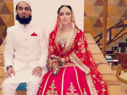 sana khan posts wedding picture after marriage with mufti anas |  सना खानने शेअर केला ‘निकाह’नंतरचा पहिला फोटो, म्हणून मुफ्ती अनससोबत केला ‘निकाह’
